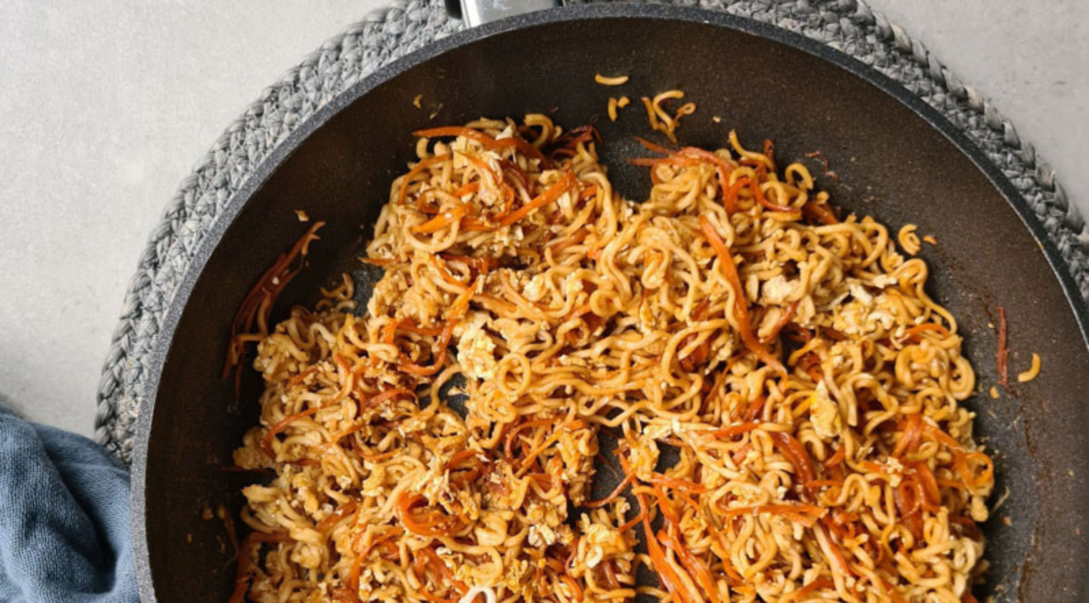 Gebratene Mie-Nudeln