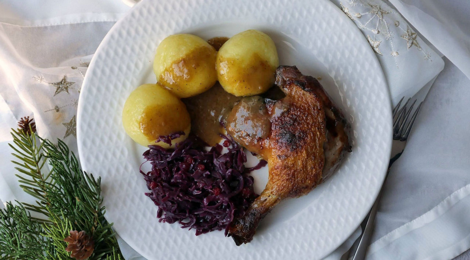 Leckeres Weihnachtsmenü mit Ente