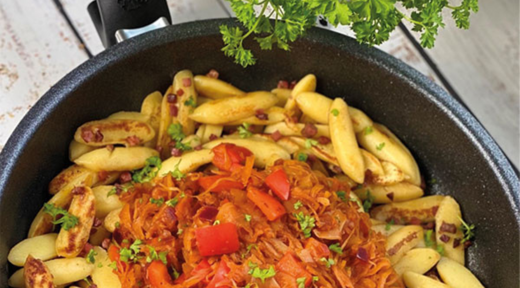 Schupfnudeln mit Paprikasauerkraut