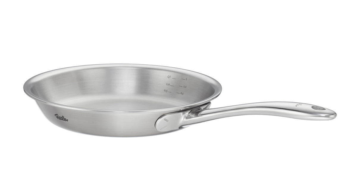 Fissler M5 Pro Ply® 3-teiliges Topfset aus poliertem, recyceltem Edelstahl, Metalldeckel, Präzisionsmarken - modernes, deutsches Design.
