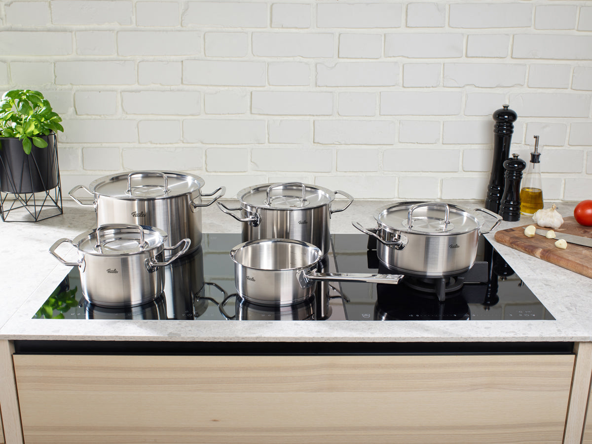 Original-Profi Collection® 5-teiliges Set aus Kochtöpfen, Bratentopf, Stielkasserolle + Gratis Servierpfanne