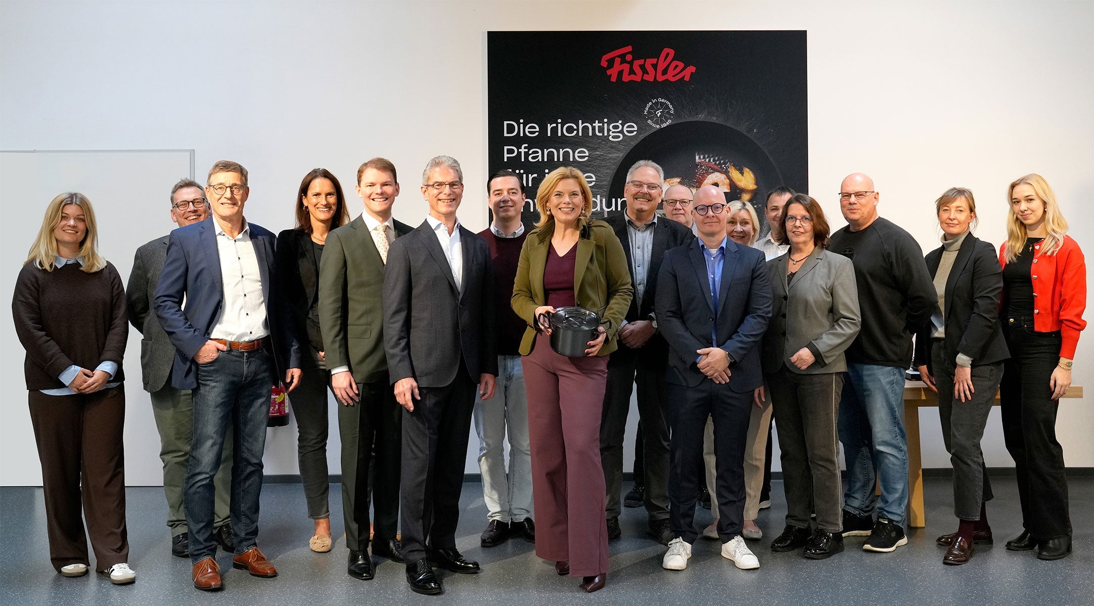 Präsidentin des Deutschen Bundestages Julia Klöckner zu Gast bei Fissler