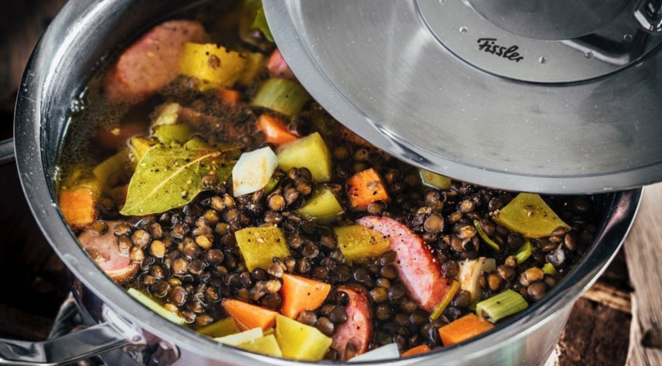 Rezept: Linseneintopf mit Mettenden & Speck | Fissler Rezept: Linseneintopf mit Mettenden & Speck | Fissler