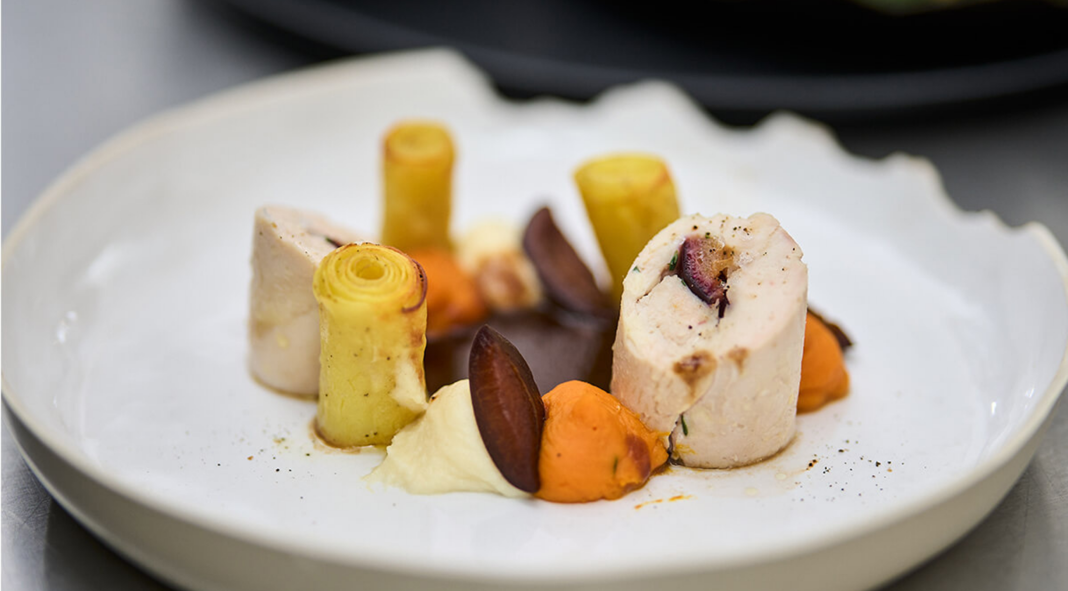 Rezept: Suprême vom Maishähnchen mit Zwetschgen | Fissler