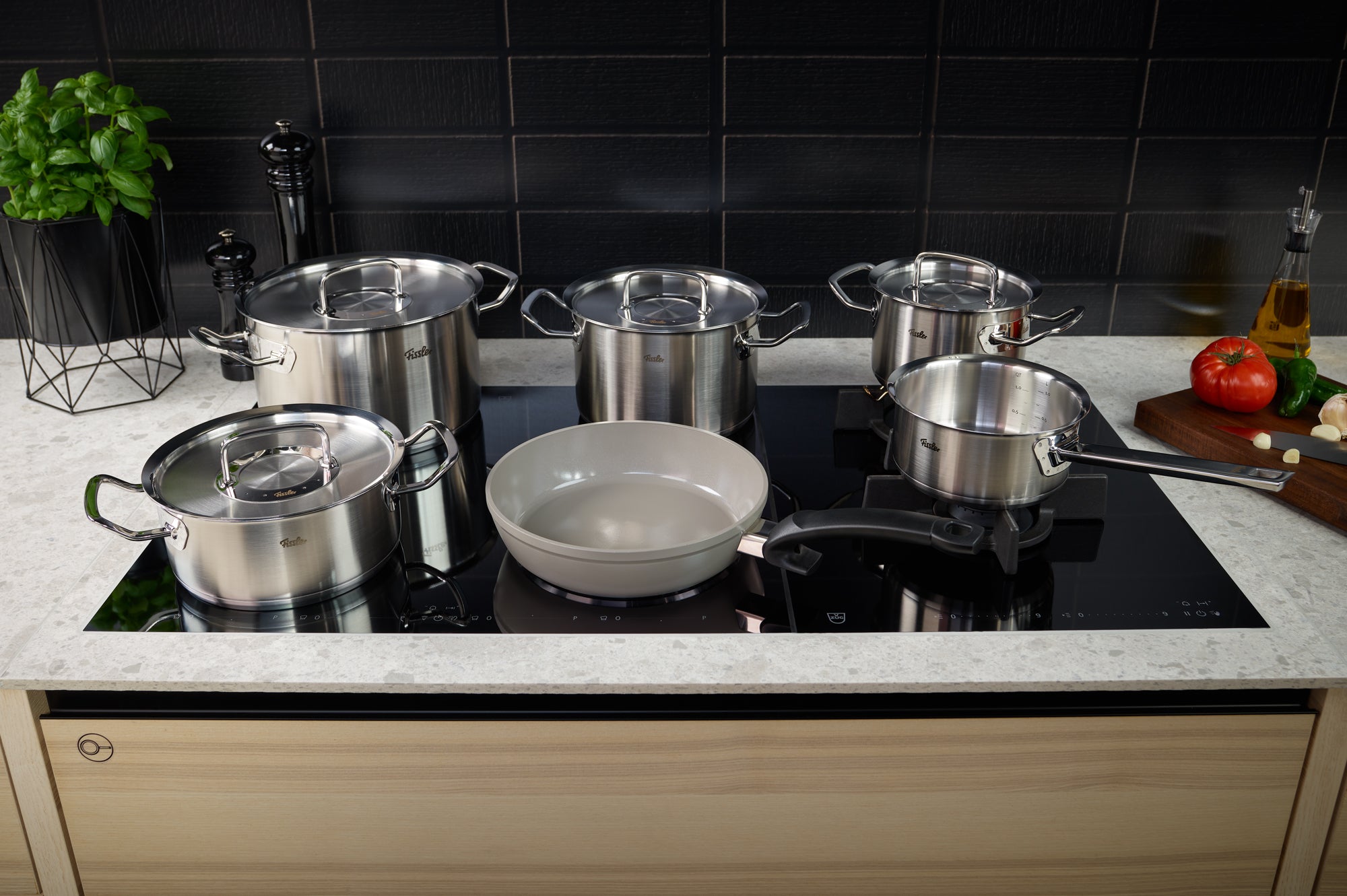 Original-Profi Collection® 5-teiliges Topfset mit Metalldeckeln + Ceratal Comfort 24 cm