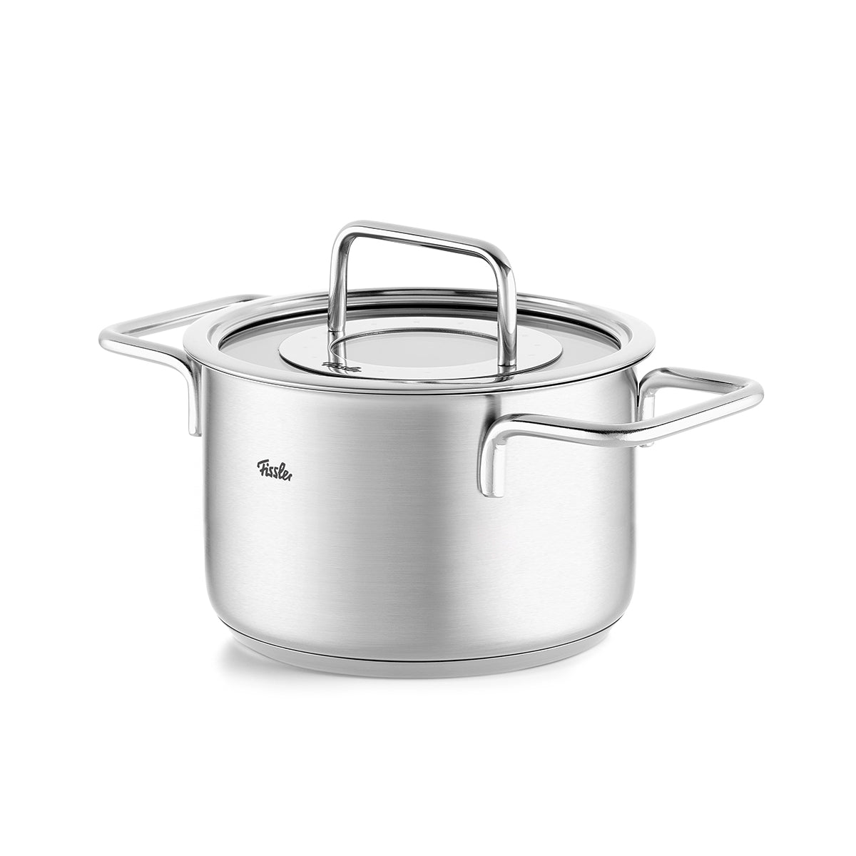 Fissler Pure Collection® 4-teiliges Topfset aus rostfreiem Stahl, mit Glasdeckeln und ergonomischen Griffen, abgebildet auf weißem Hintergrund.