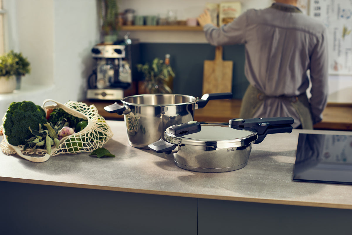 Vitaquick® Elemental 2-Pc. Set with Pressure Cooker 4.5 L
