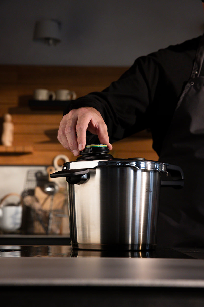 Vitavit® Premium - Set (Schnellbratpfanne 4L, Schnellkochtopf 8L, gratis Metalldeckel)