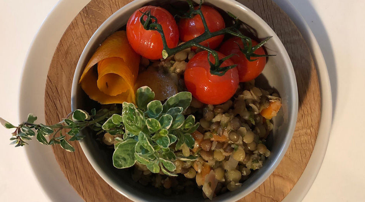 Süss-Saure Linsen mit Kräuter und geschmolzenen Cherrytomaten